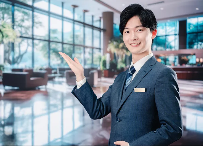 English and Chinese-speaking staff available