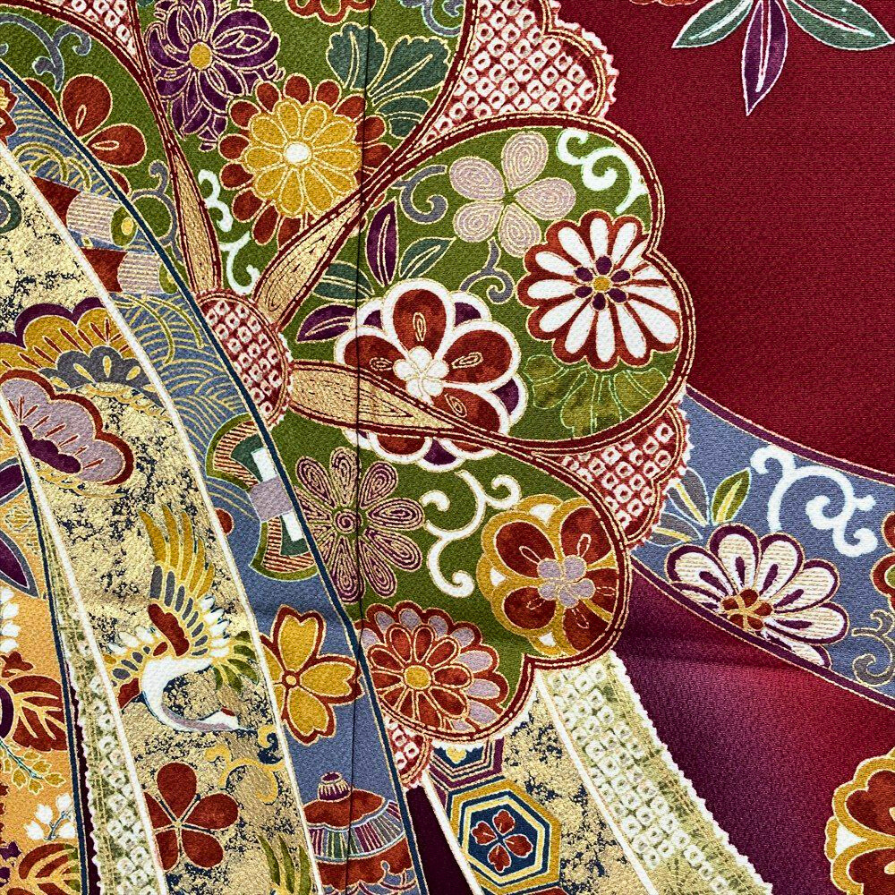 吉兆文様の振袖の画像