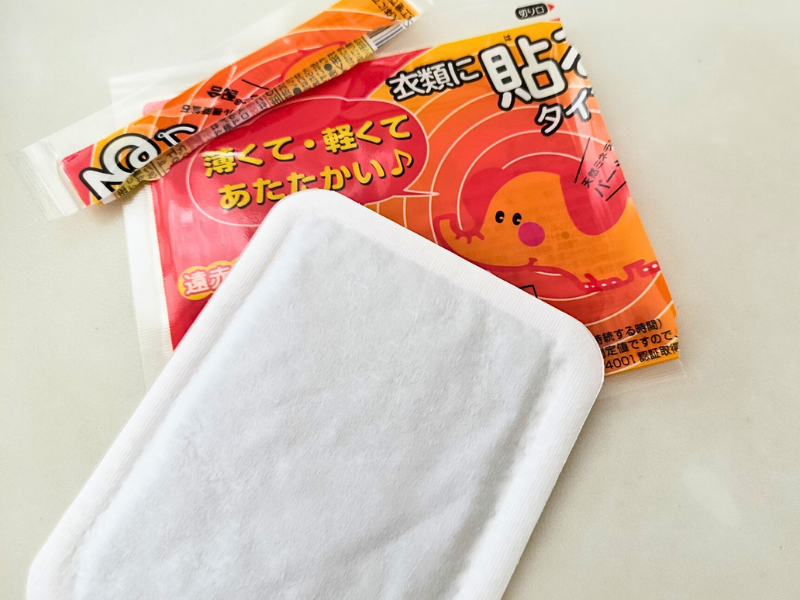 衣装に貼るタイプのカイロ