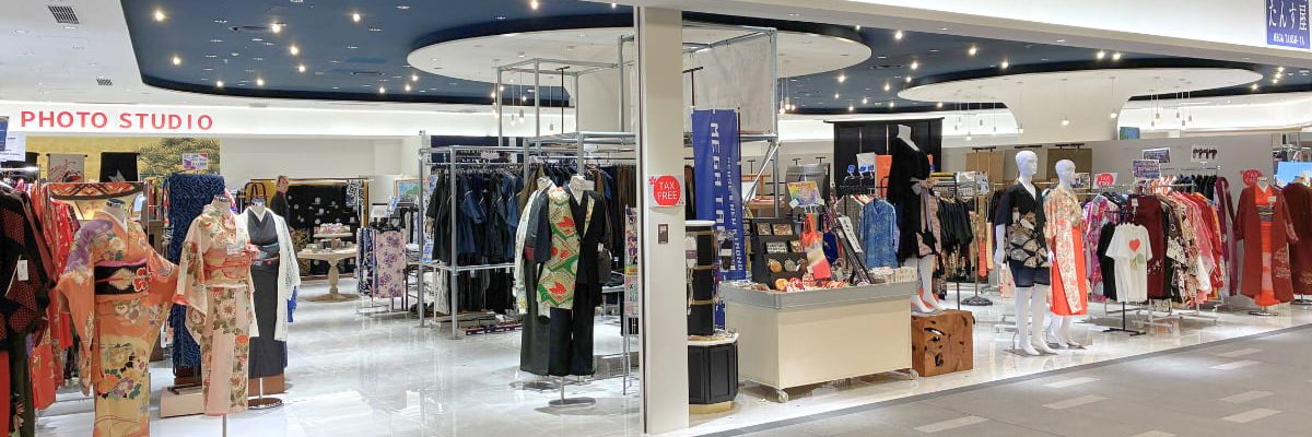 MEGAたんす屋羽田店の店頭